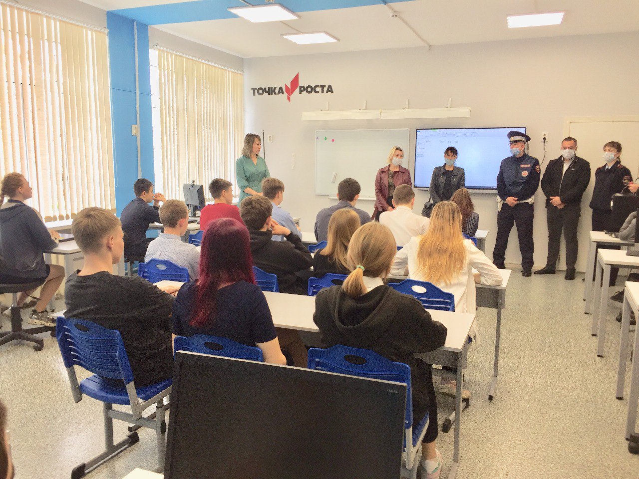 Обучающиеся 8-11 классов Усть-Донецкого района приняли участие в Дне большой профилактики
